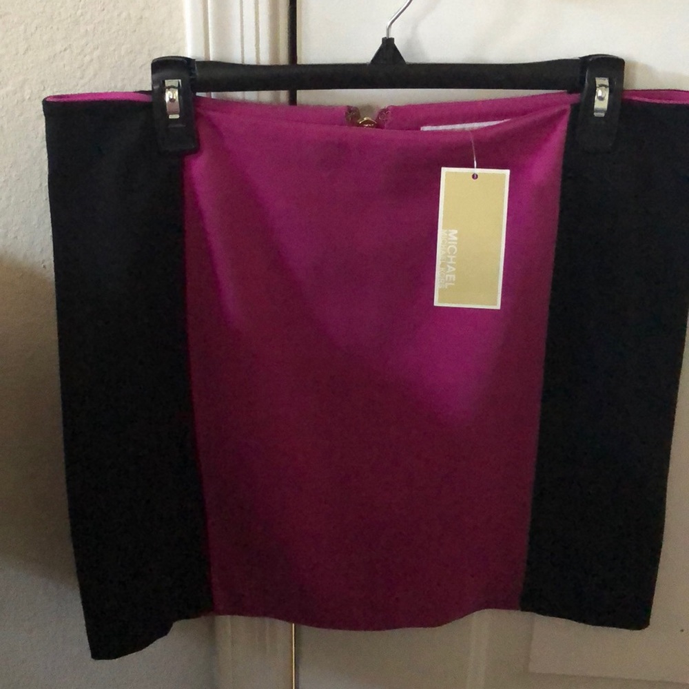 Michael Kors Skirt in Black & Peony Color Block - Picture 1 of 4